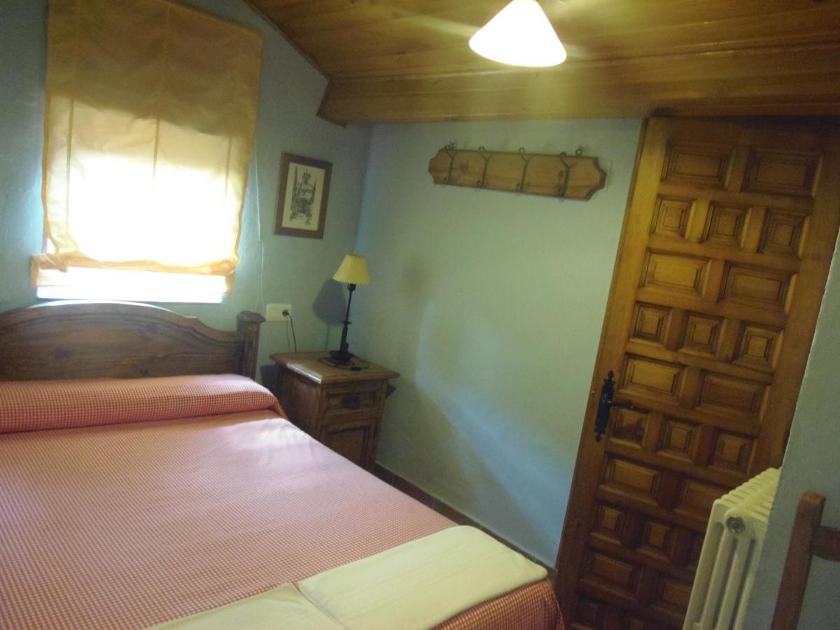 El Uncar Villa Castrejon de la Pena Exteriör bild